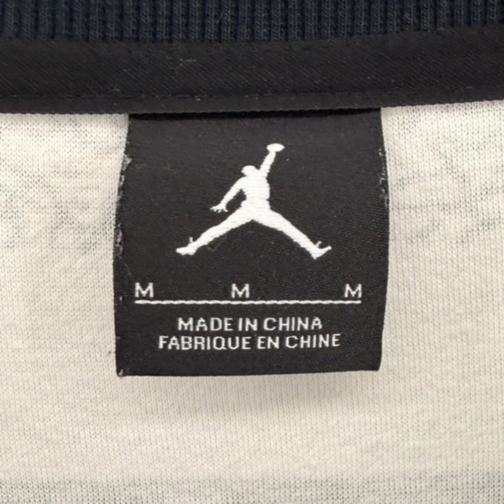 Nike Jordan Pullover Shirt Mens Medium Black White Striped Raglan V-Neck Pockets